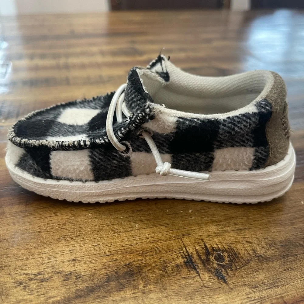 Hey Dude Kids Plaid Moccasins - Black and White - Picture 8 of 9